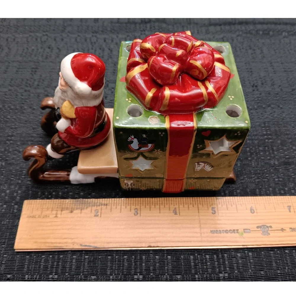 Villeroy & Boch Christmas Light Santa on Sleigh Tea Light Holder 14-8372-3980